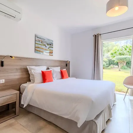 Domaine Mandarine Private Pools &