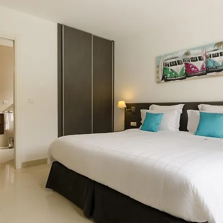 Hotel Domaine Mandarine Private Pools & Calvi (Corsica)