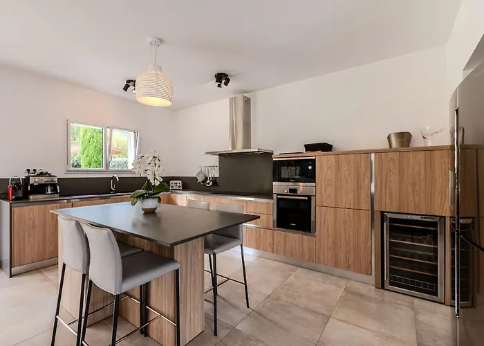 Domaine Mandarine Private Pools & Calvi (Corsica)