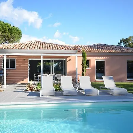 Отель Domaine Mandarine Private Pools &