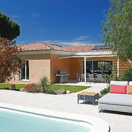 Domaine Mandarine Private Pools & 5* Кальви