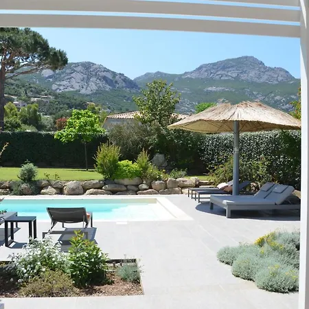 Отель Domaine Mandarine Private Pools &