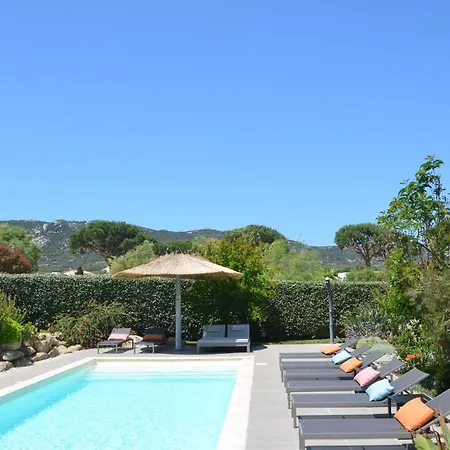 Отель Domaine Mandarine Private Pools & Кальви