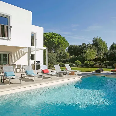 Domaine Mandarine Private Pools & Отель Кальви