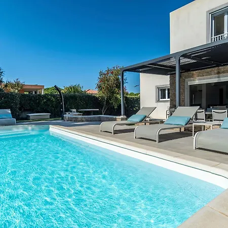 Domaine Mandarine Private Pools & Отель