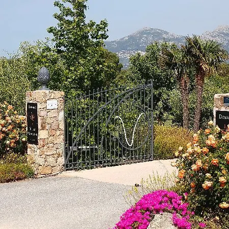 Отель Domaine Mandarine Private Pools & 5*