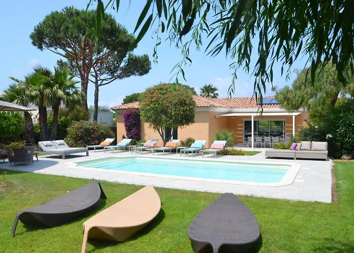 Domaine Mandarine Private Pools & 5* カルヴィ