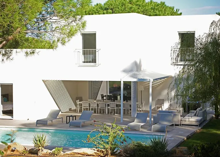 ホテル Domaine Mandarine Private Pools & カルヴィ